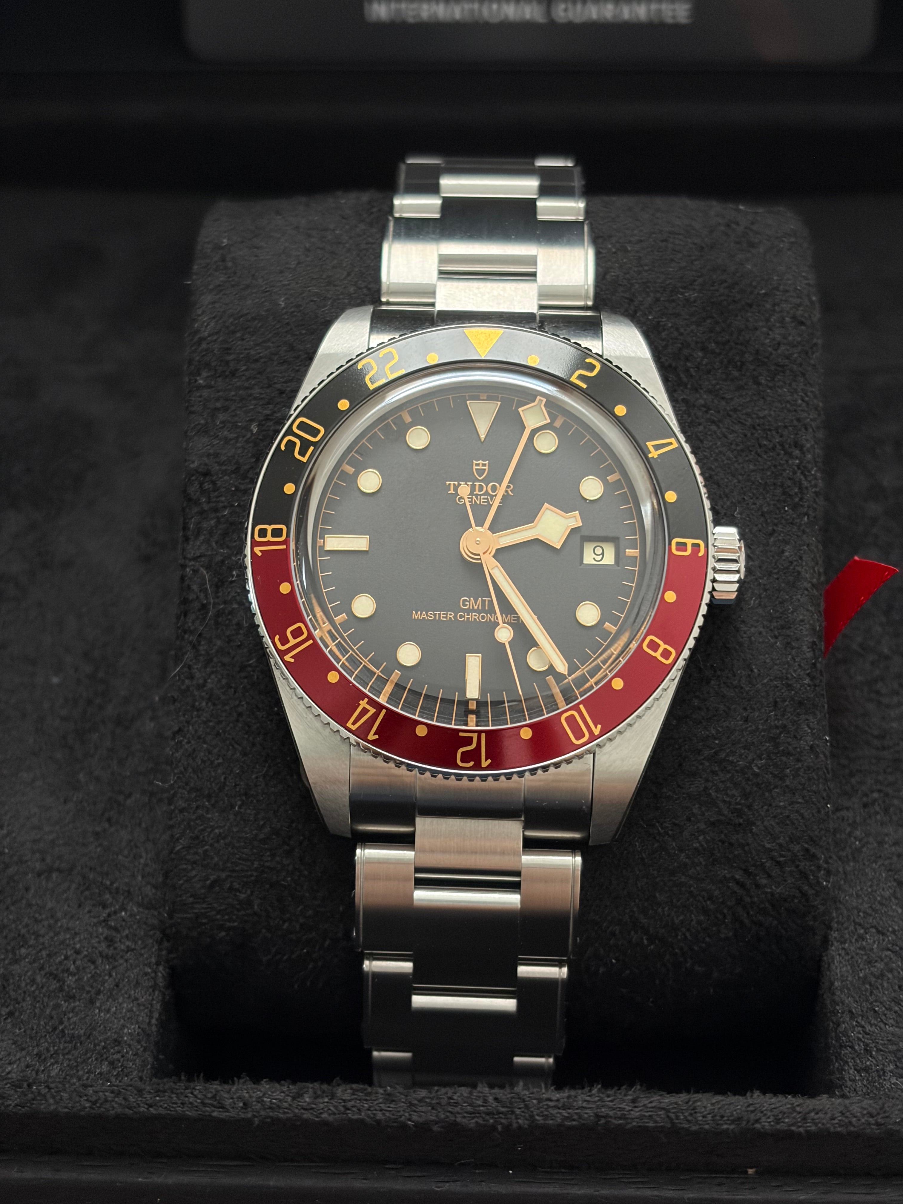 TUDOR Black Bay 58 GMT, black and burgundy bezel, steel bracelet, PROMOTION