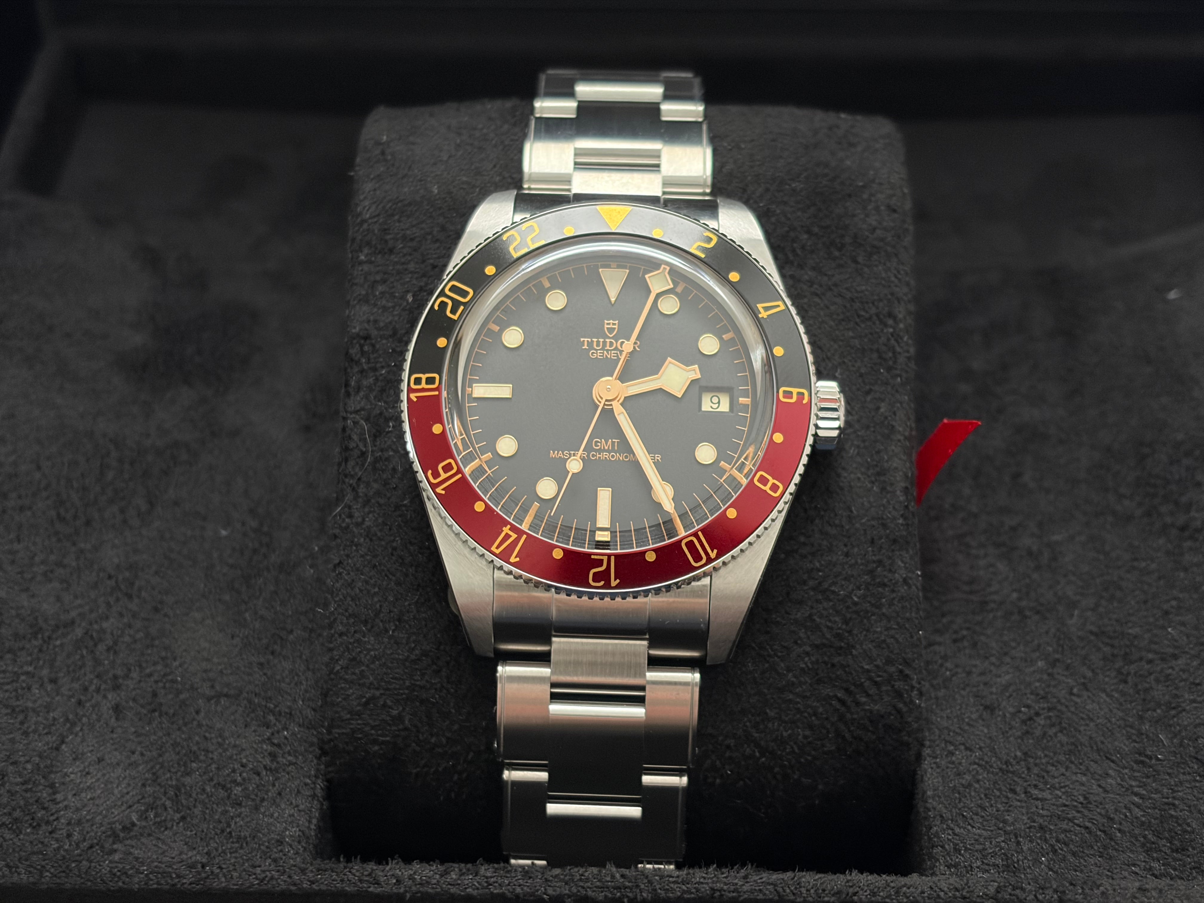 TUDOR Black Bay 58 GMT, black and burgundy bezel, steel bracelet, PROMOTION
